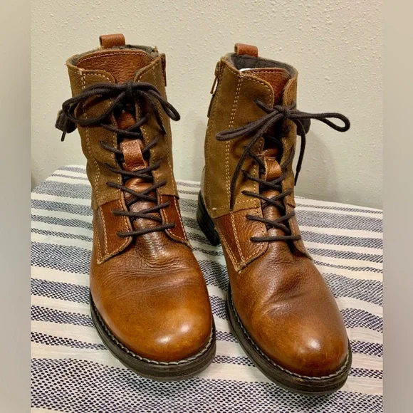 Tamaris Leather Bootie size 7.5 - Picture 1 of 11